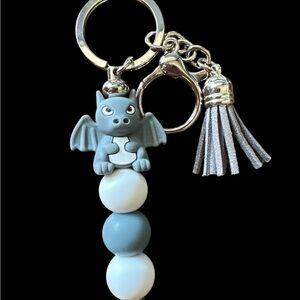 Gray and White Dragon Key Holder